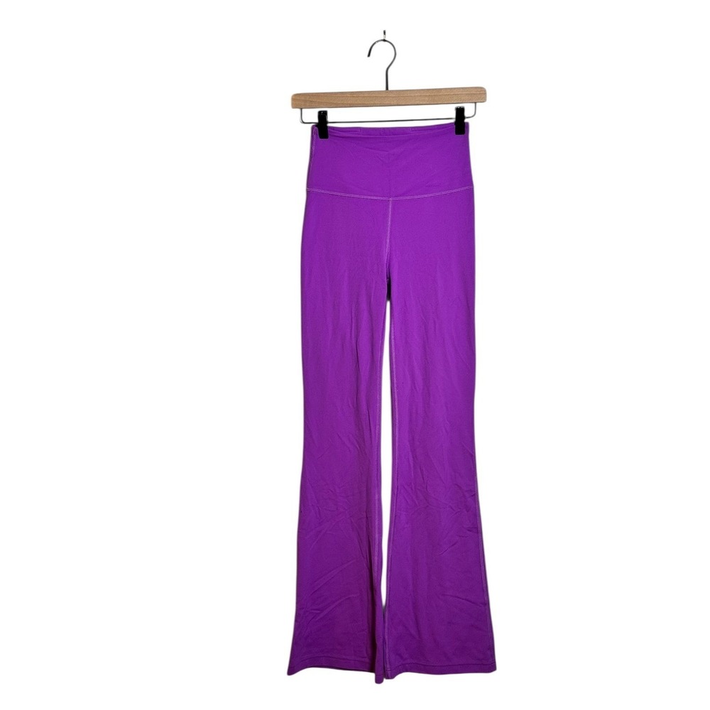 Lululemon Groove Super-High-Rise Flared Pant *Nulu Moonlit Magenta Siz 4 EUC